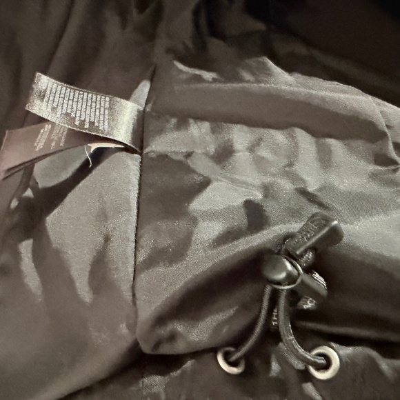 North Face Aconcagua 550 Puffer Down Coat Black Satin Quilted Jacket Size Small - Picture 11 of 12